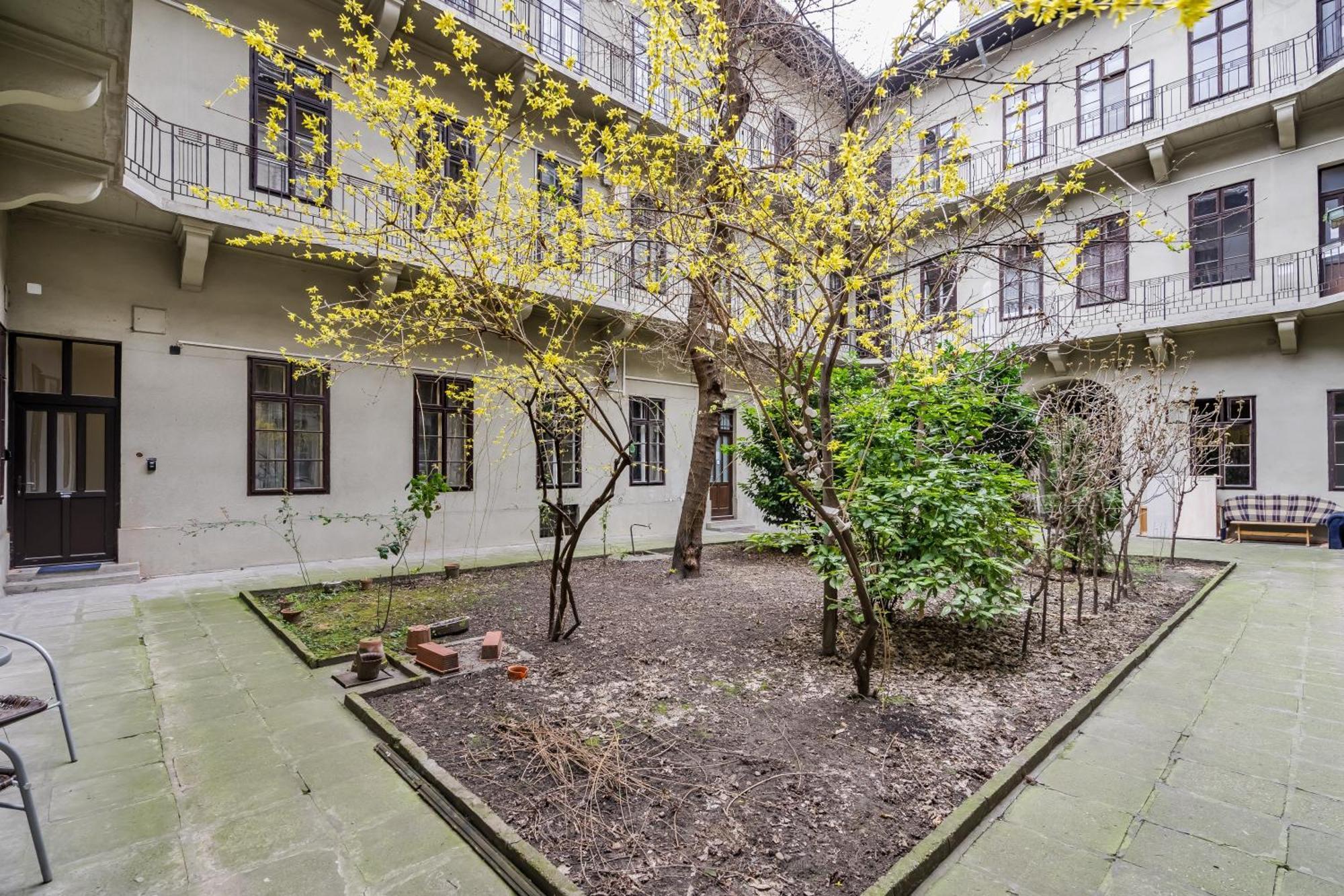 Bpr Luminous Design Apartments Budapest Exterior photo